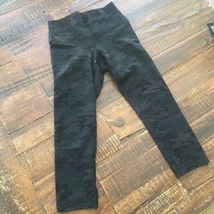 Lululemon Wunder Under Camo Crop